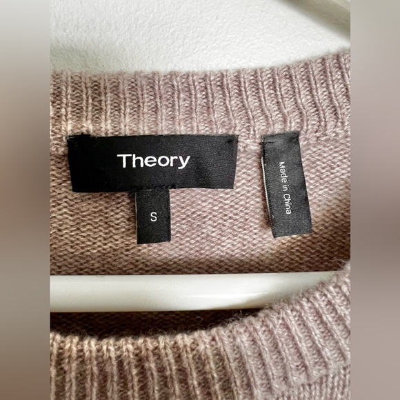 Theory Drop Shoulder Crew Soft 100% Cashmere Sweater Size Small EUC - Picture 4 of 6